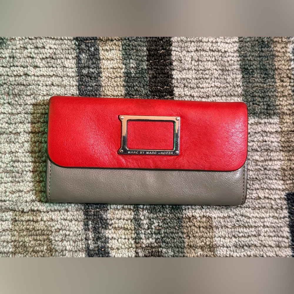 Marc Jacobs Red and Gray Wallet